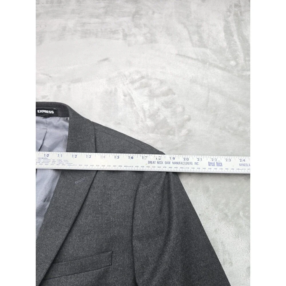 Express Men's Formal Gray Solid Blazer — Size 40R, 2-Button with Pockets.